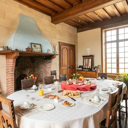Chateau Du Perray Bed & Breakfast 4*