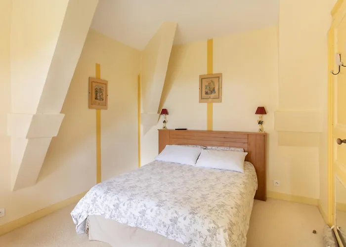 Chateau Du Perray B&B