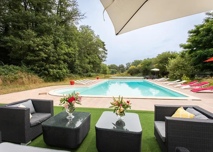 Chateau Du Perray 3*